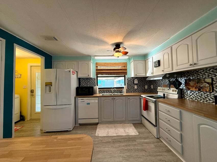 7924 Desoto Dr a Ellenton, FL Mobile or Manufactured Home for Sale